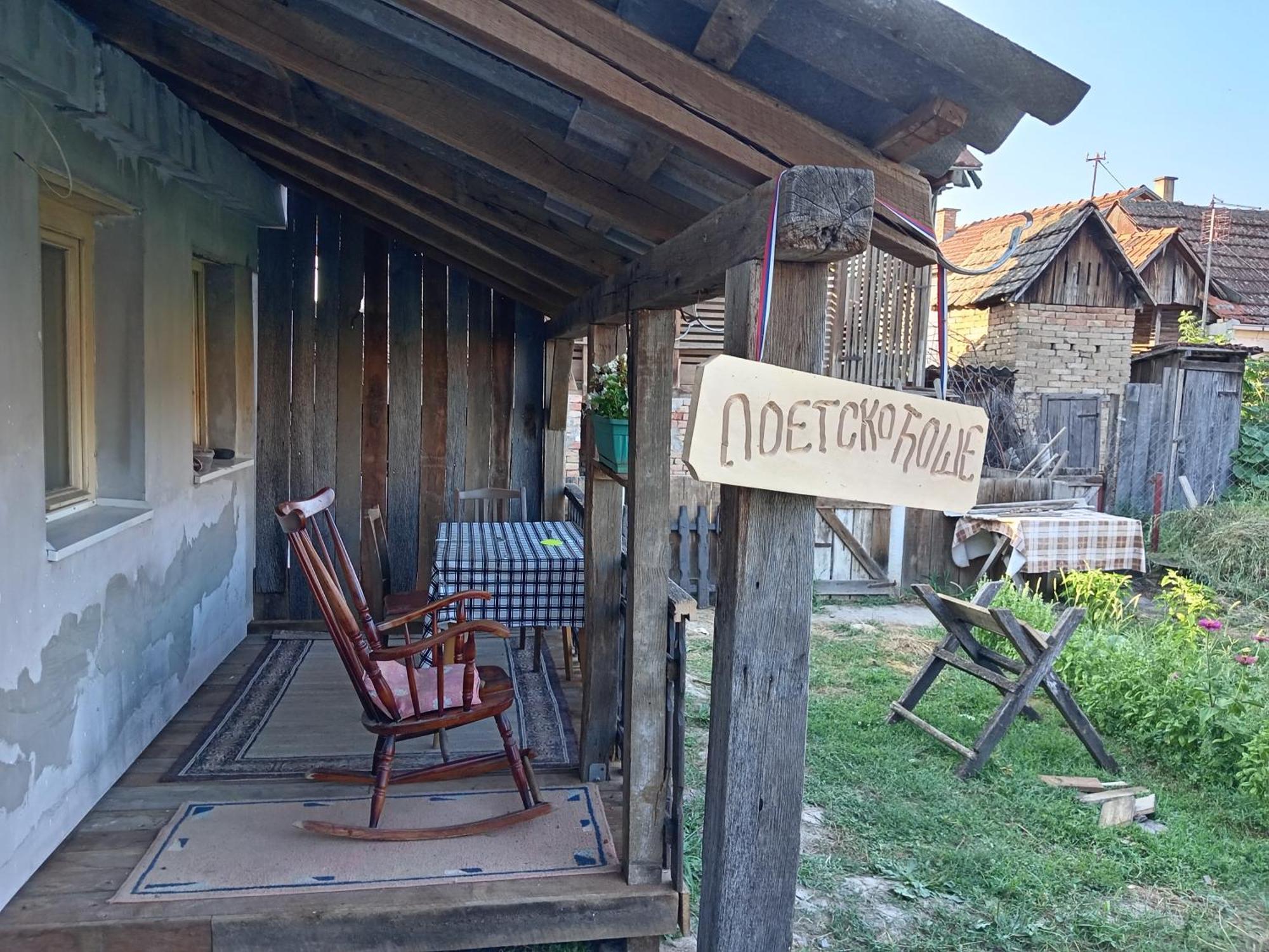 "Poetsko Cose" Nikole Tesle 86 Pensionat Morović Exteriör bild
